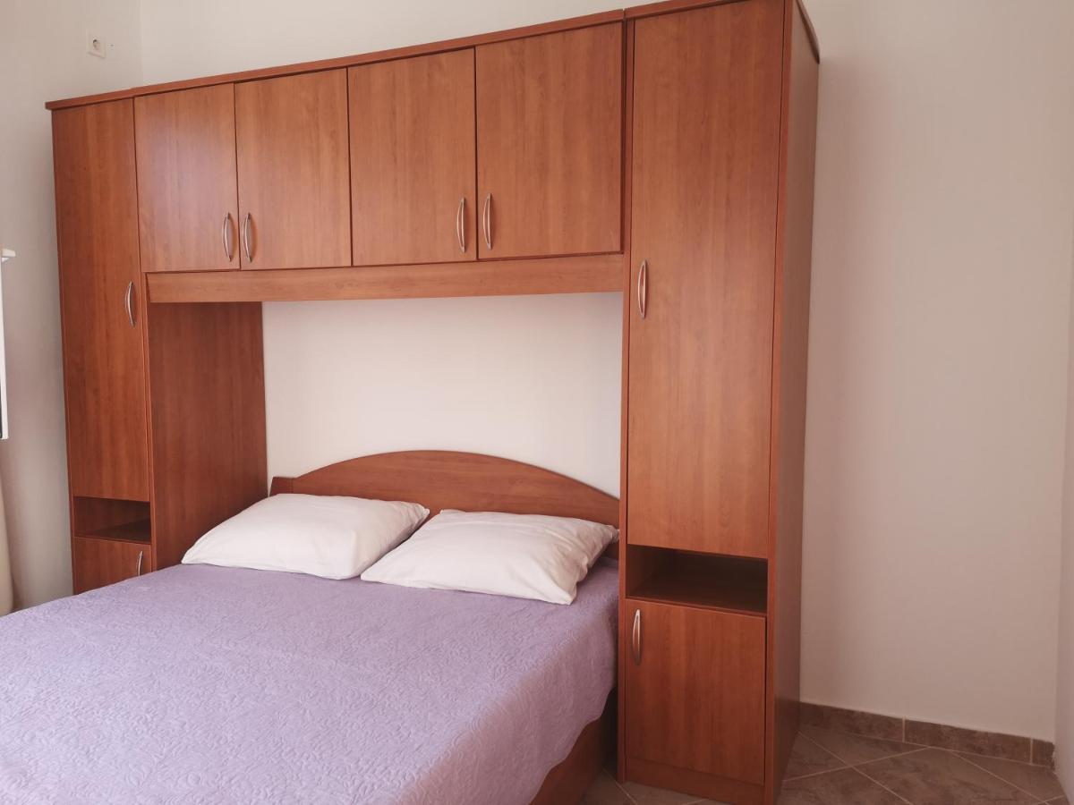 Apartman Nea Нин Экстерьер фото